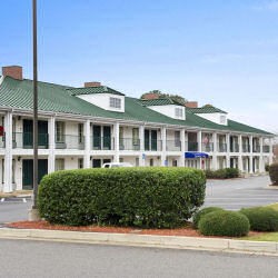 Click to view profile for Baymont Inn & Suites